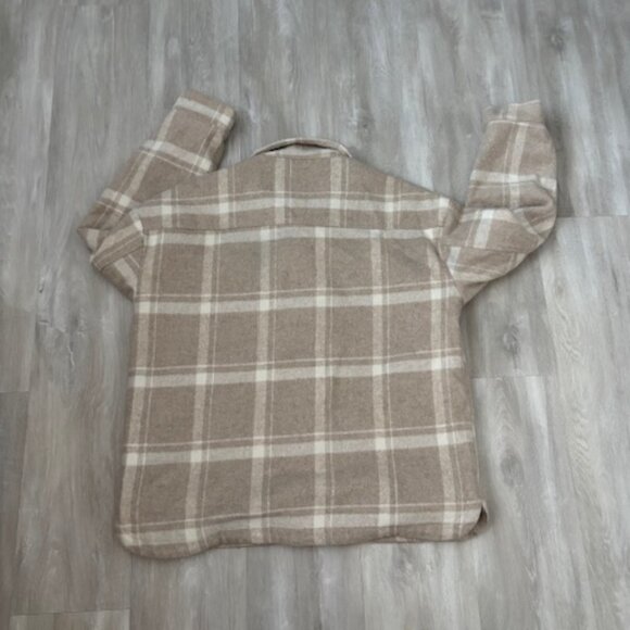 Gilli Taupe Shacket Size Large - Picture 6 of 7